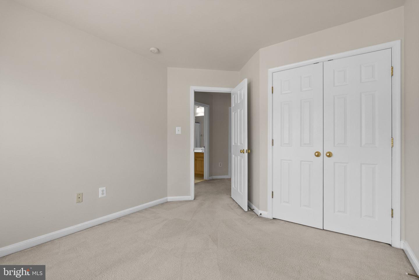 8557 Wyngate Manor Ct Property Photo 26