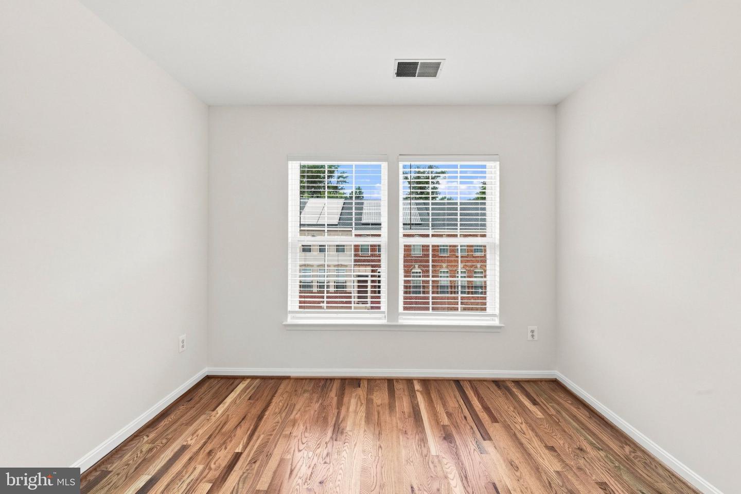 8557 Wyngate Manor Ct Property Photo 26