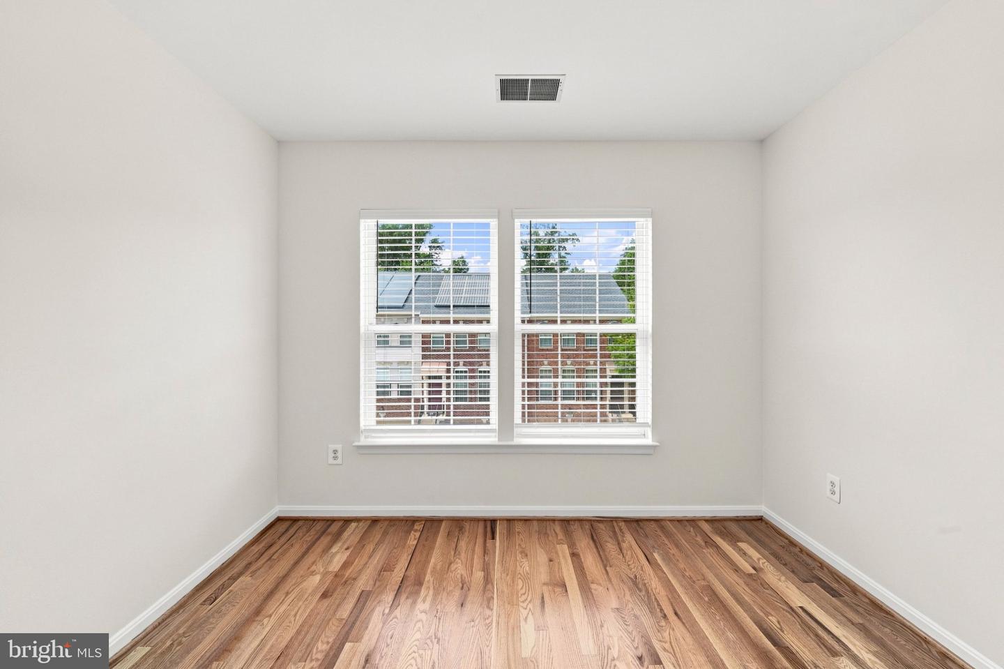 8557 Wyngate Manor Ct Property Photo 29