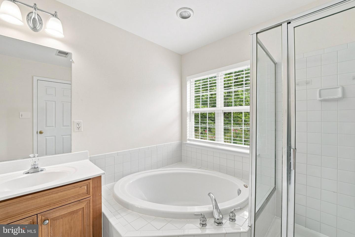 8557 Wyngate Manor Ct Property Photo 39