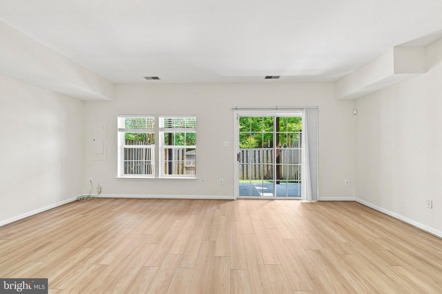 8557 Wyngate Manor Ct Property Photo 45