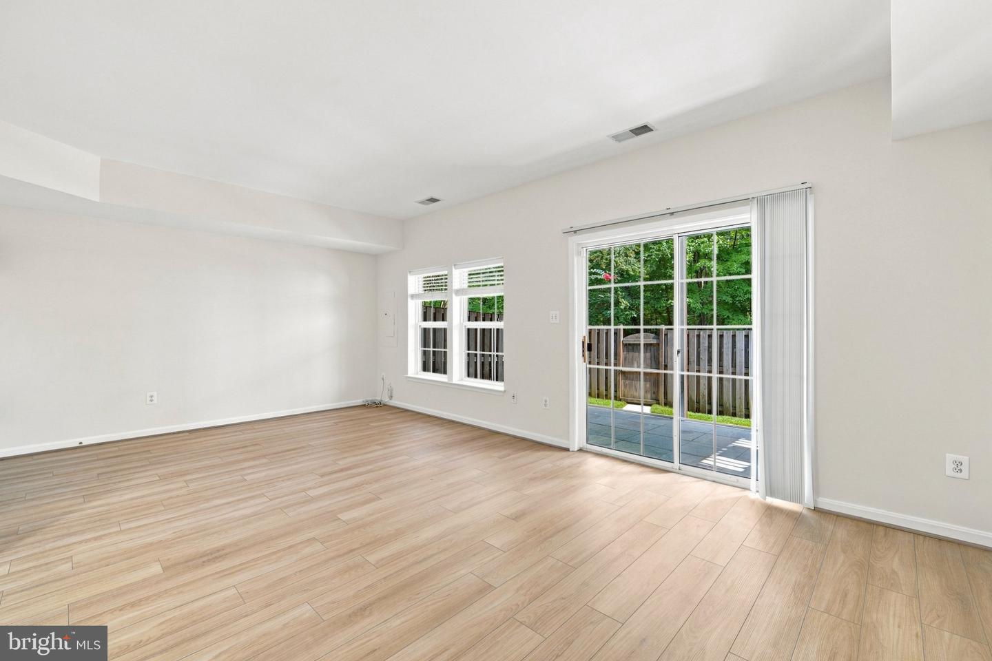 8557 Wyngate Manor Ct Property Photo 47