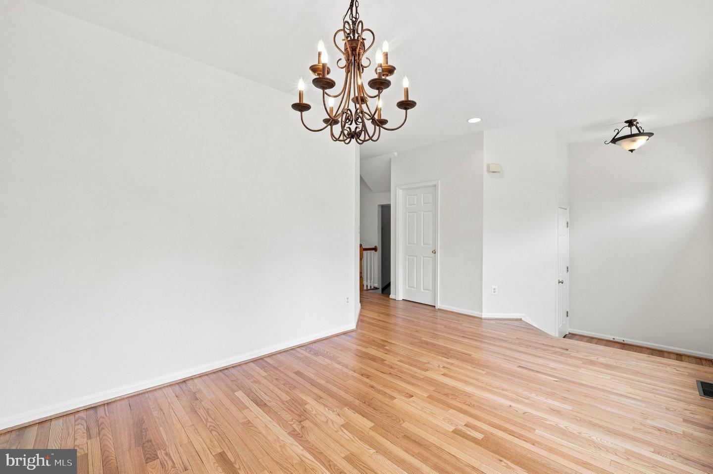 8557 Wyngate Manor Ct Property Photo 57
