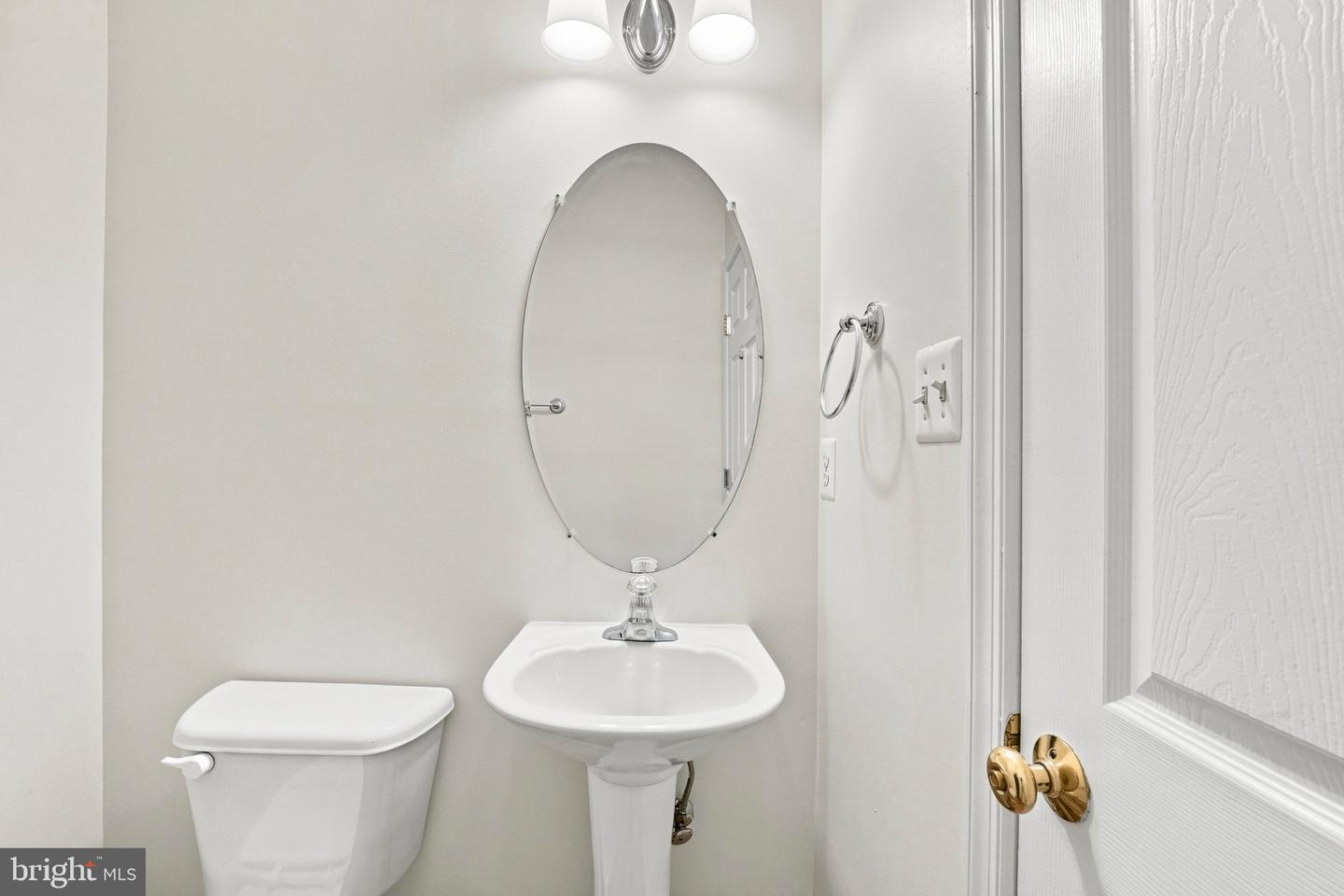 8557 Wyngate Manor Ct Property Photo 59