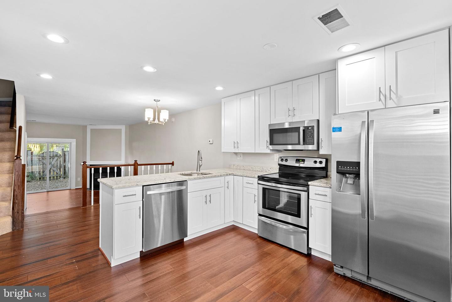 2110 Whisperwood Glen Ln Property Photo 2