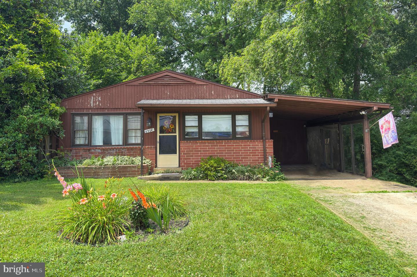 8508 Highland Ln Property Photo 1