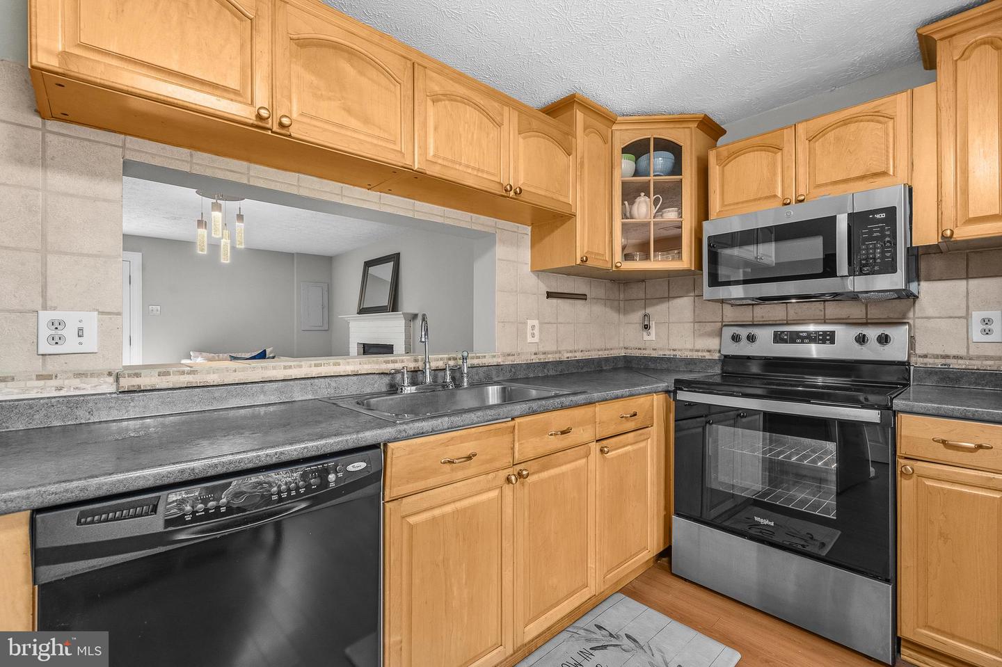 8348 Rocky Forge Ct Property Photo 5