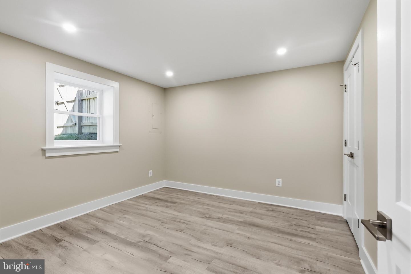 1003 Collingwood Rd Property Photo 31
