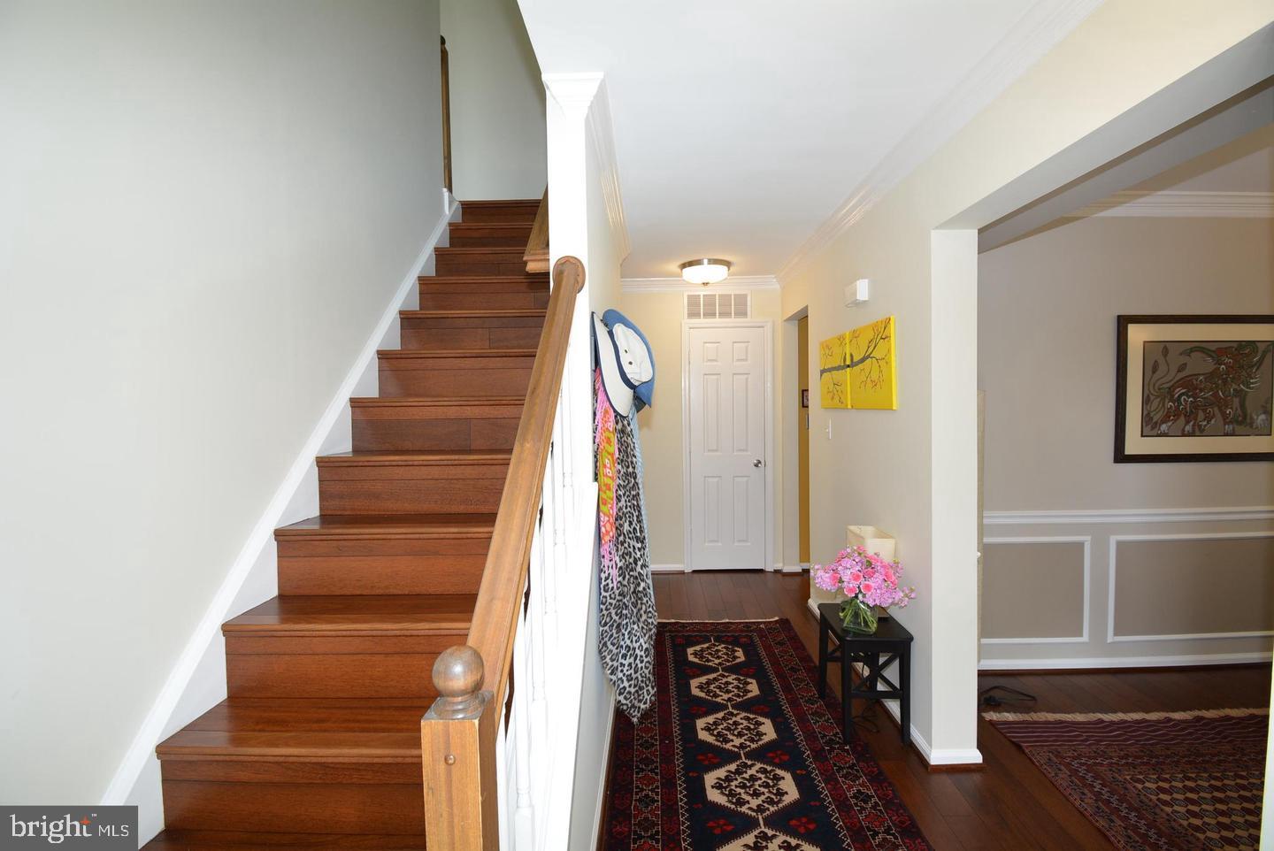 6153 Summer Park Ln Property Photo 3