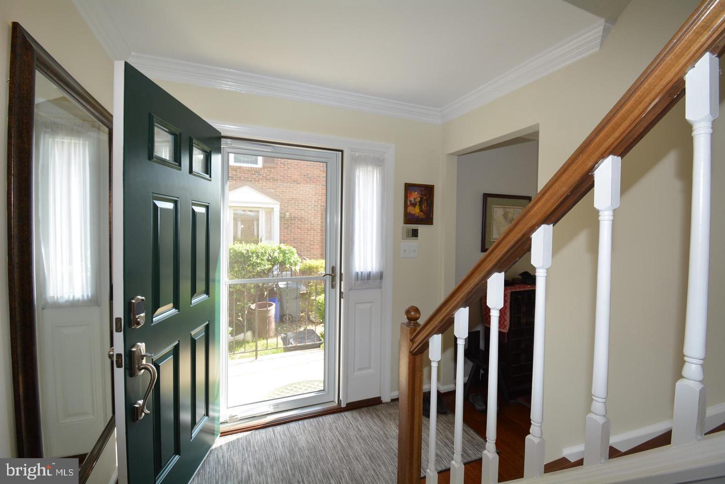 6153 Summer Park Ln Property Photo 5