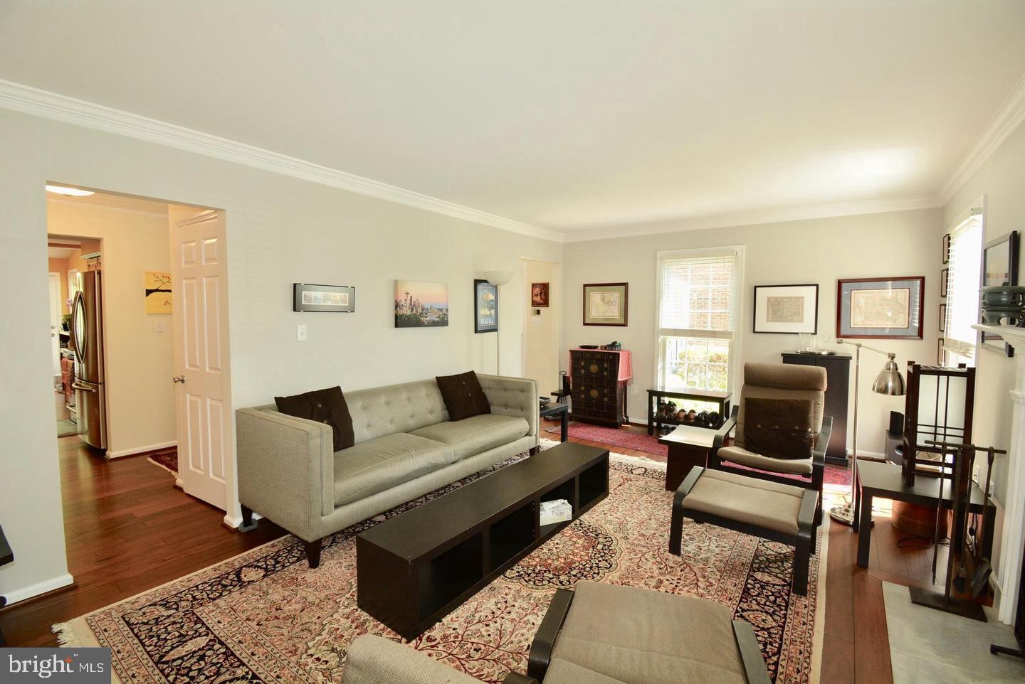 6153 Summer Park Ln Property Photo 9