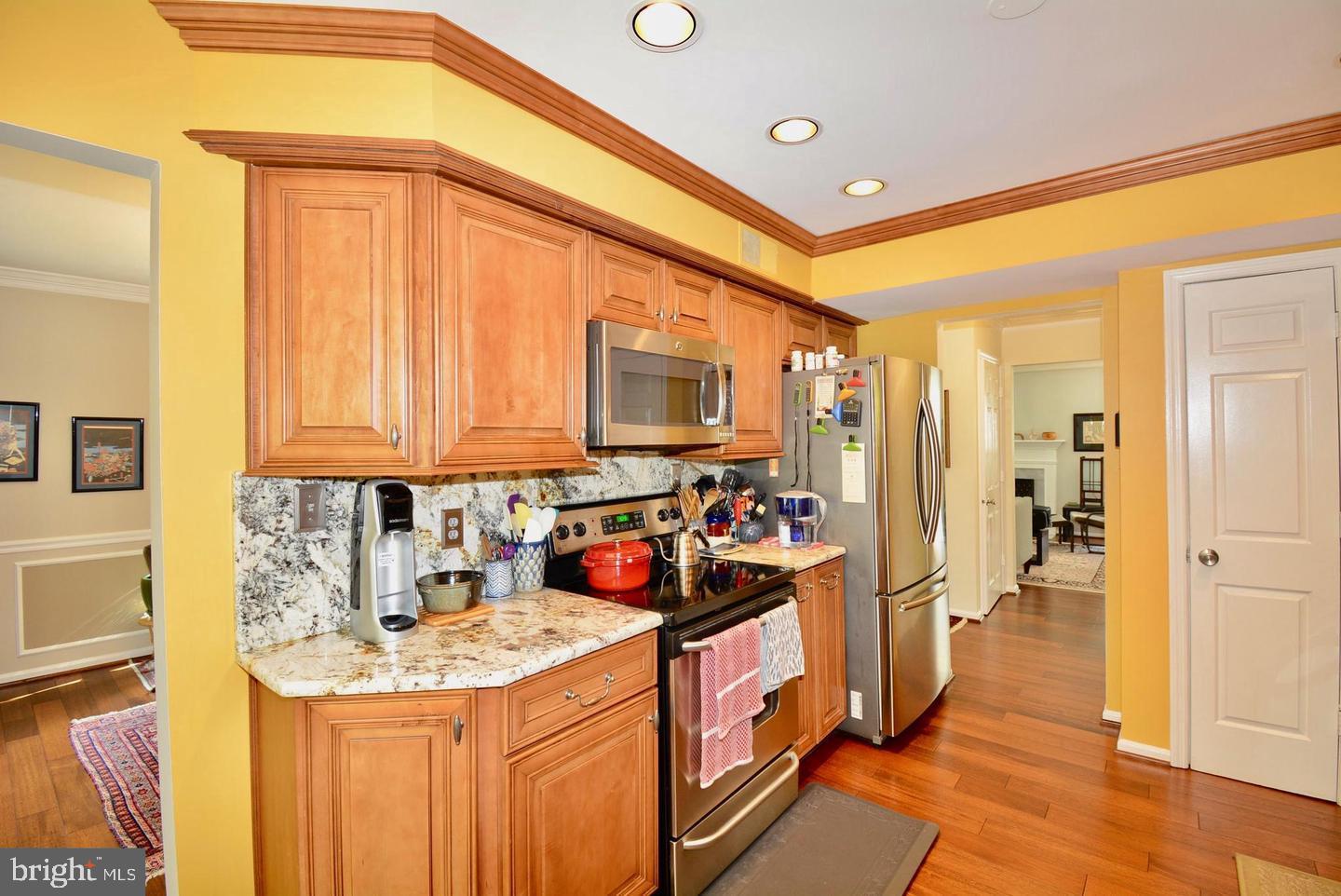 6153 Summer Park Ln Property Photo 15