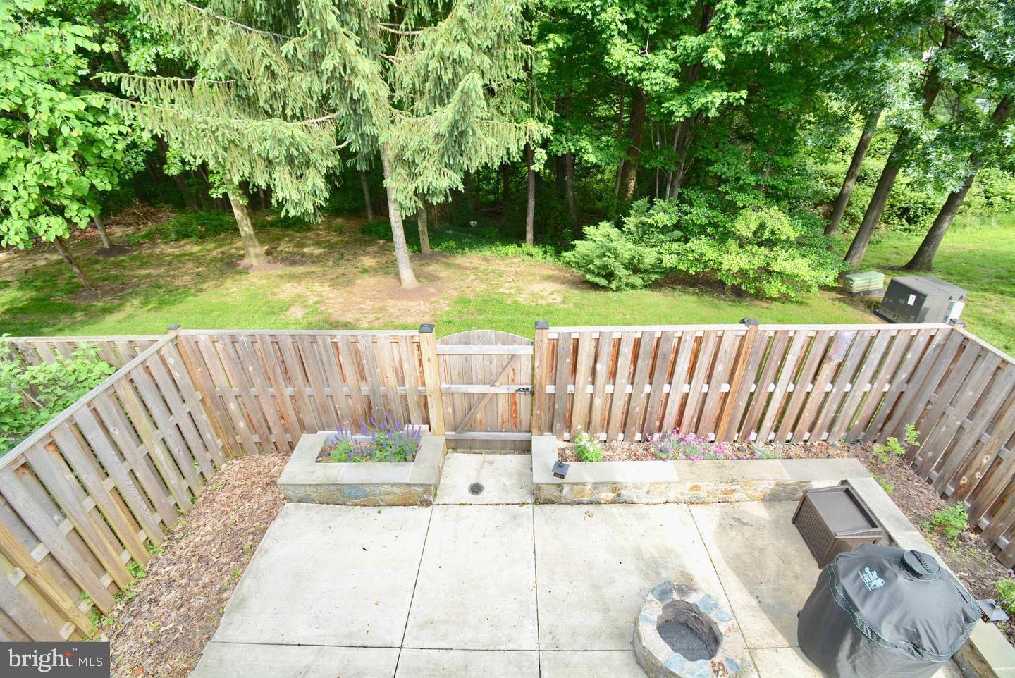 6153 Summer Park Ln Property Photo 21
