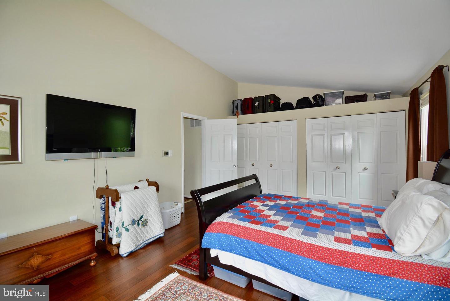 6153 Summer Park Ln Property Photo 25
