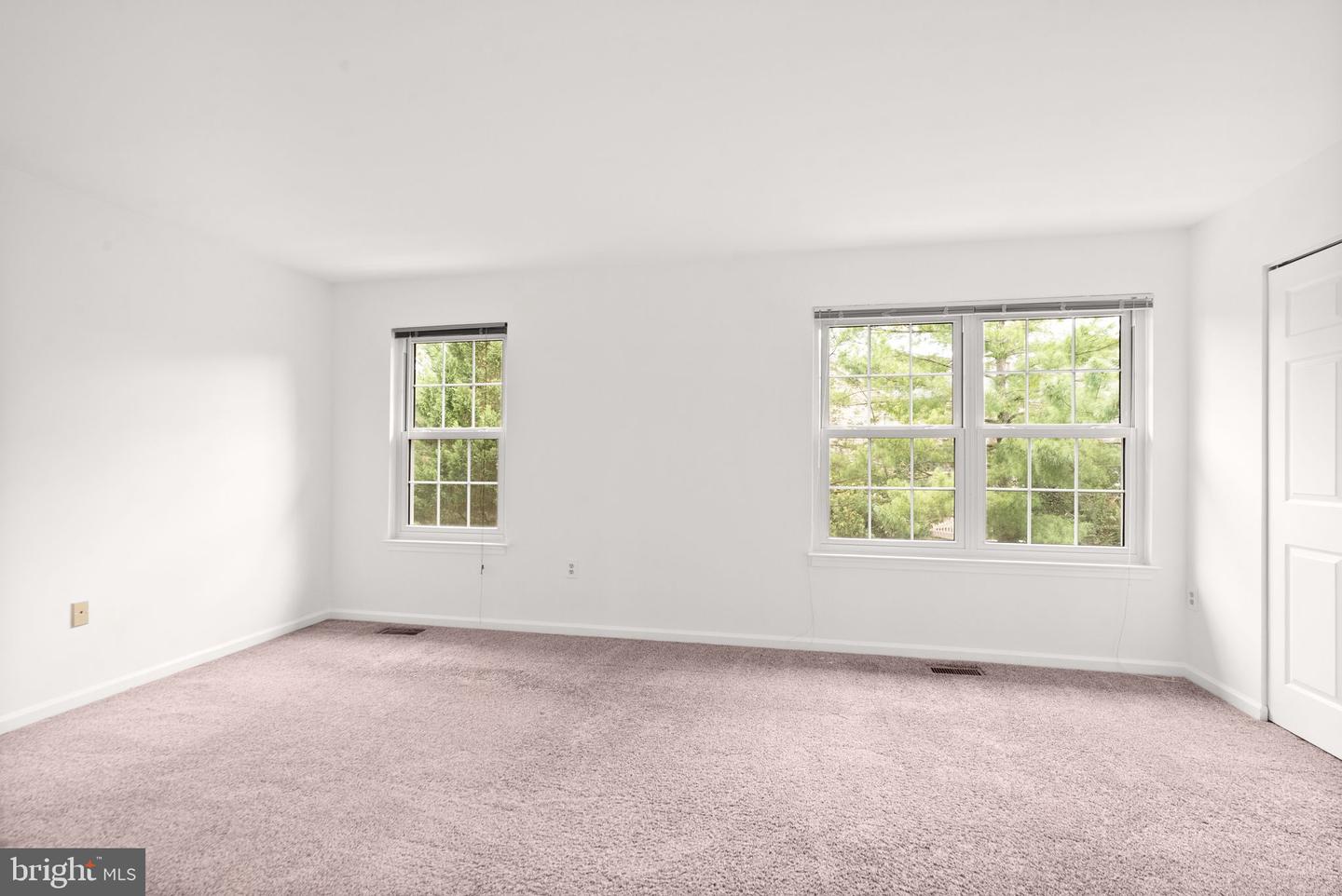 7369 Rhondda Dr Property Photo 22