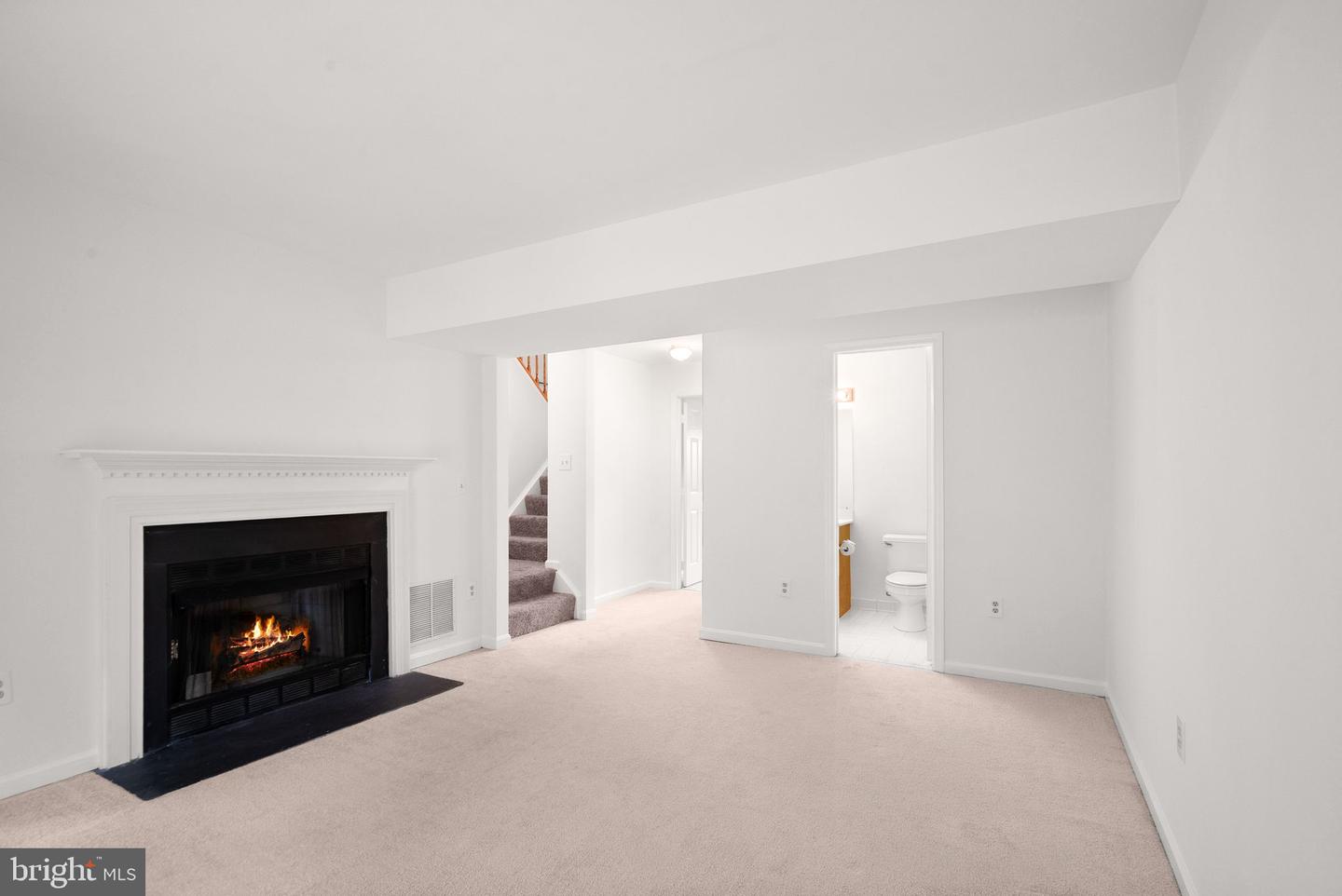 7369 Rhondda Dr Property Photo 33