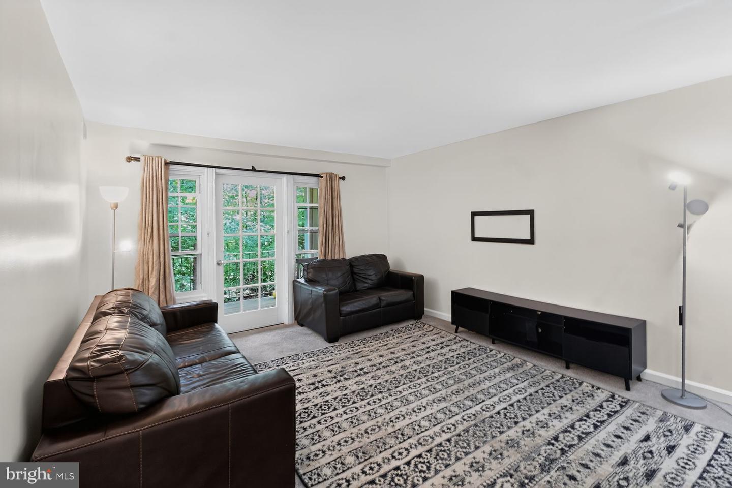 5900 Kingsford Rd #c Property Photo 1