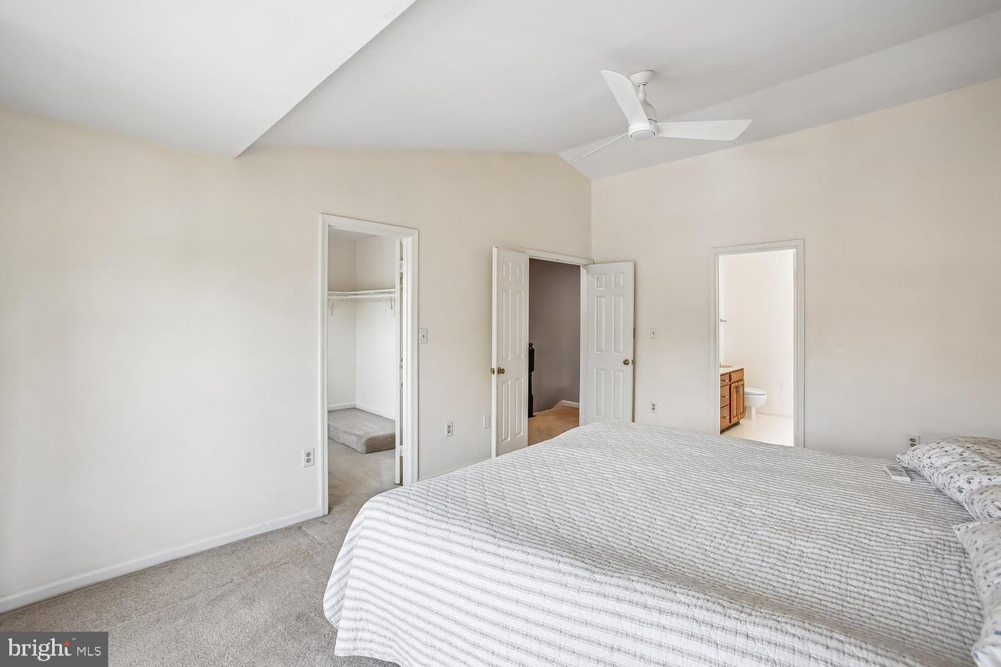5944 Norham Dr Property Photo 31