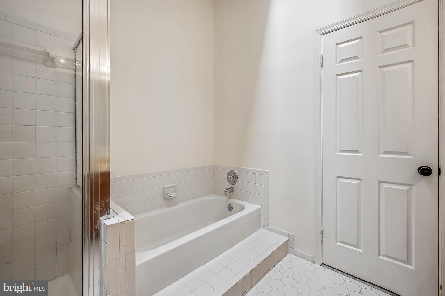 5944 Norham Dr Property Photo 36