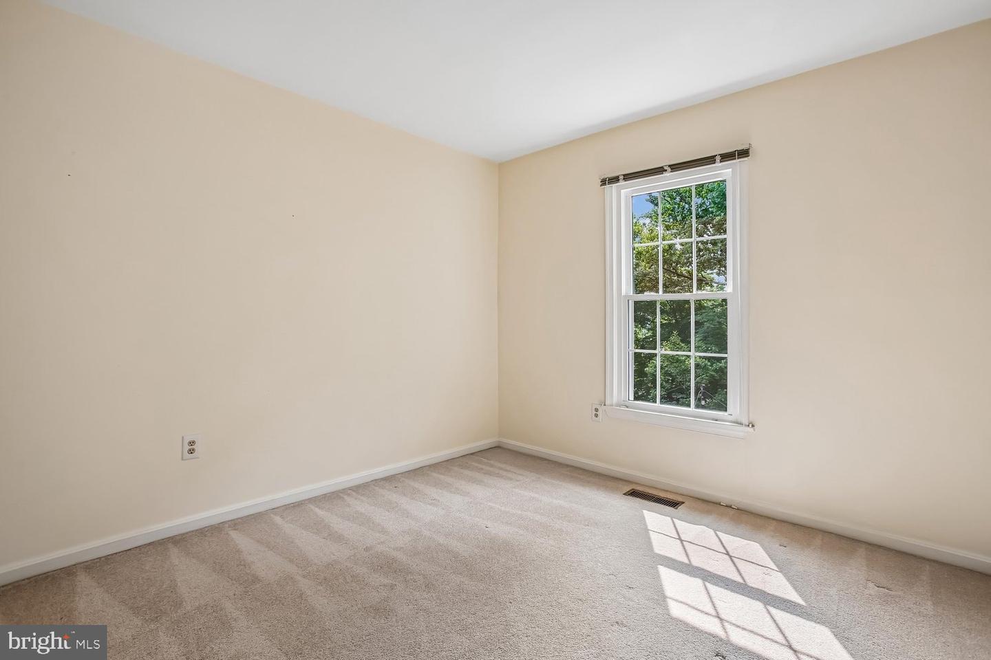 5944 Norham Dr Property Photo 38