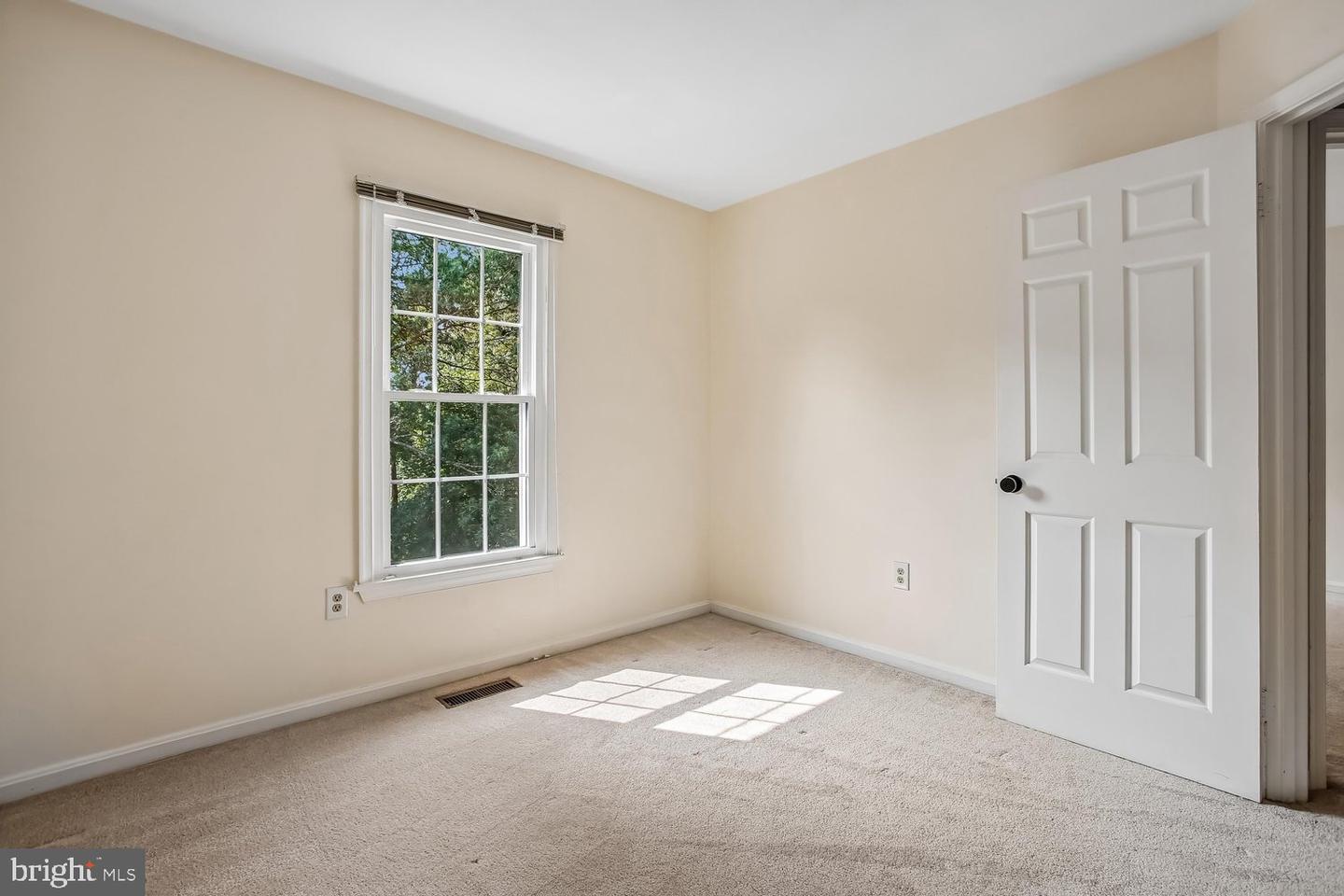 5944 Norham Dr Property Photo 39