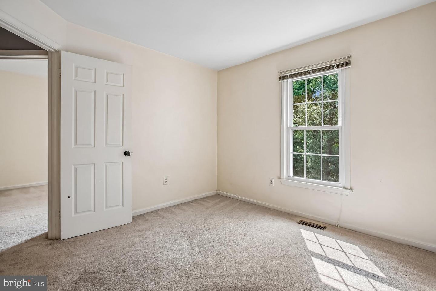 5944 Norham Dr Property Photo 42