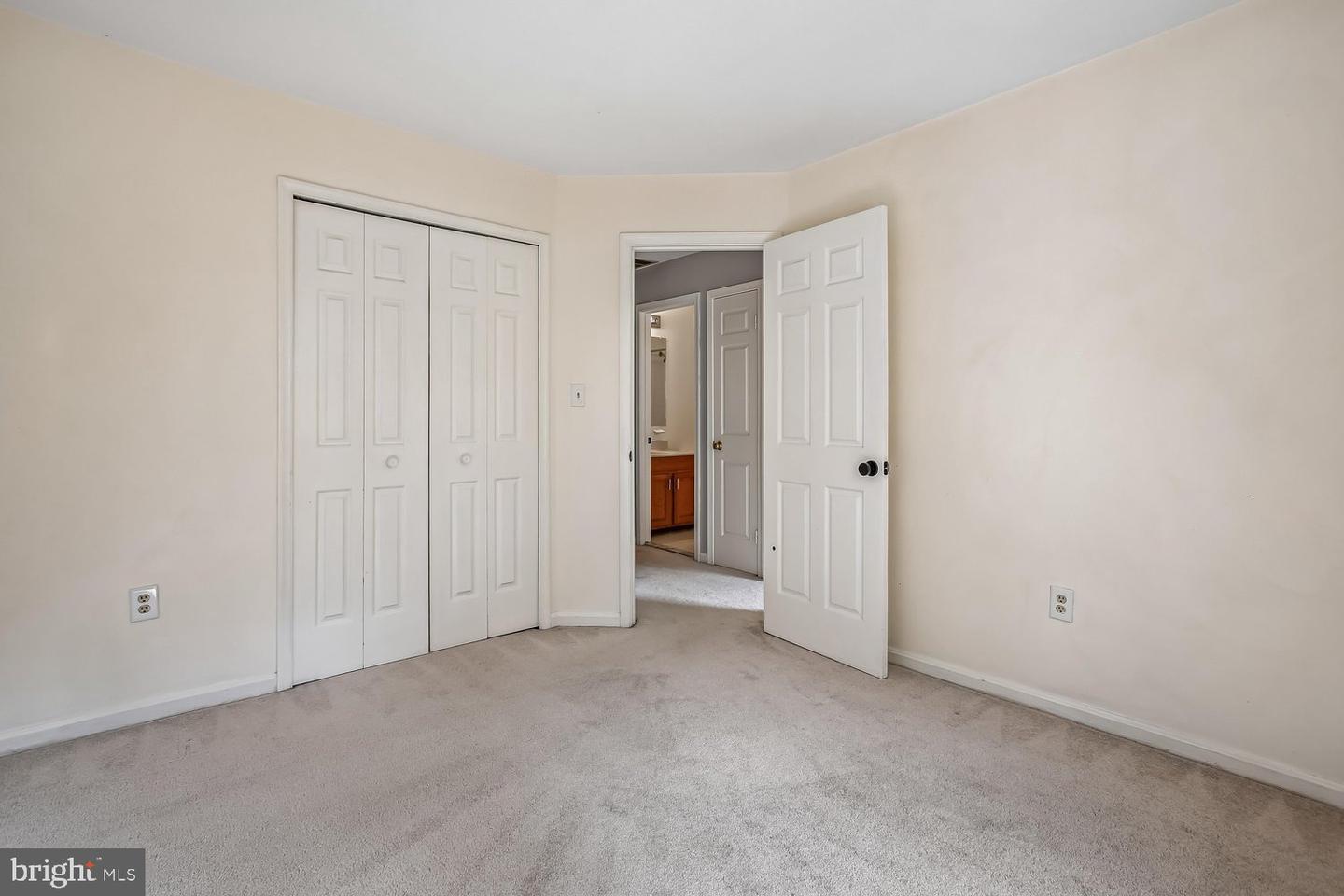 5944 Norham Dr Property Photo 43