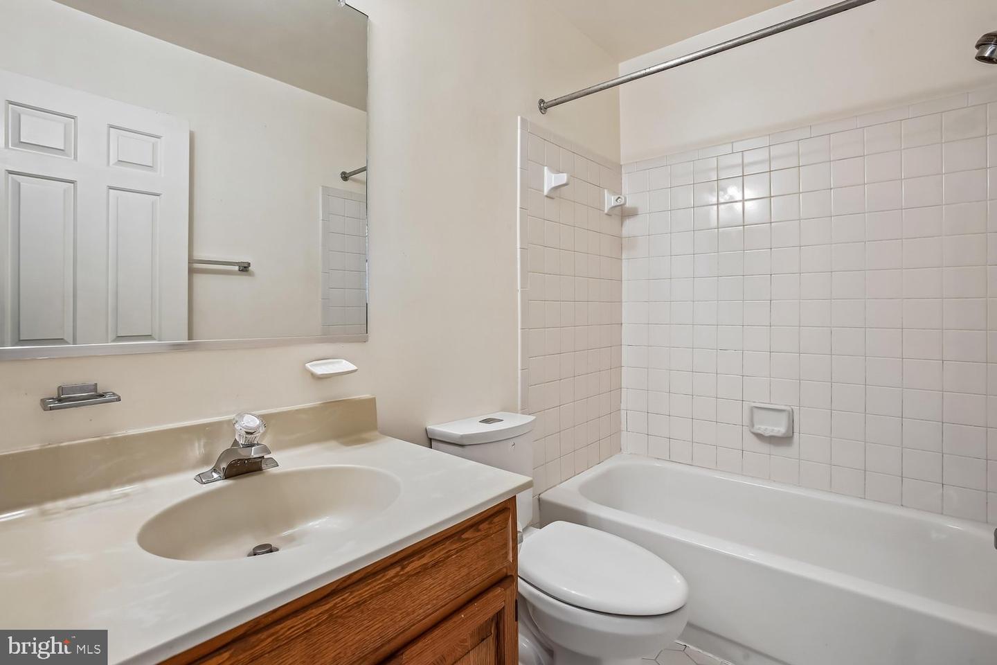 5944 Norham Dr Property Photo 44