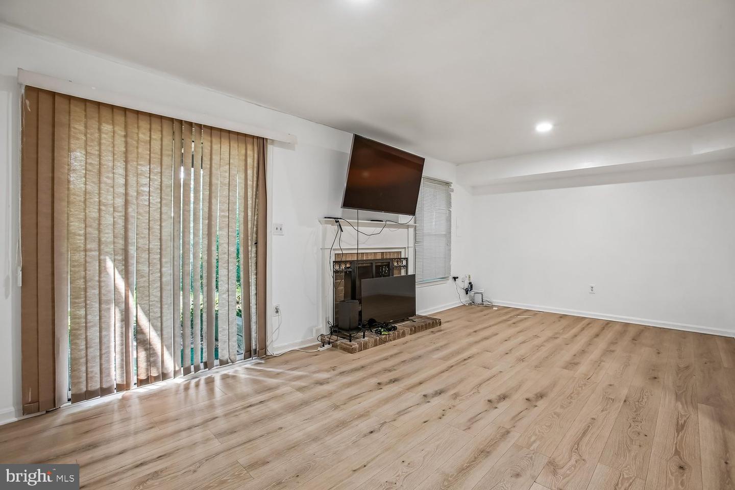 5944 Norham Dr Property Photo 46