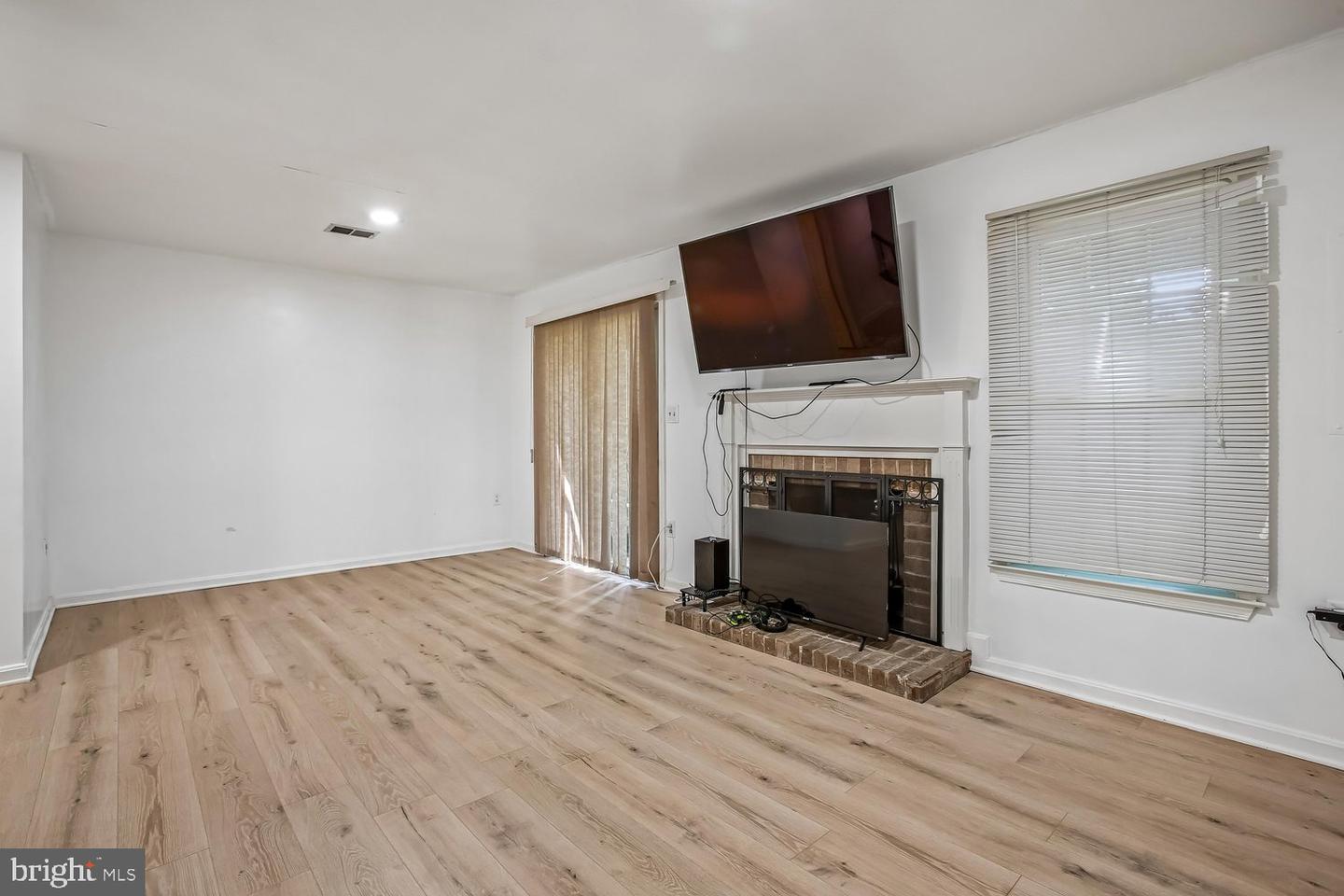 5944 Norham Dr Property Photo 47
