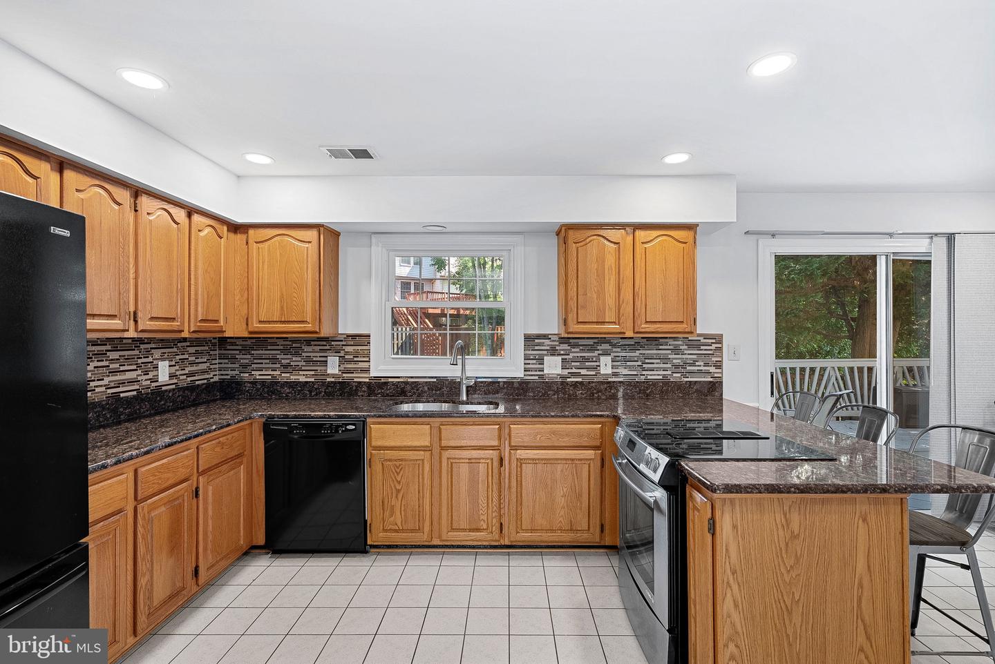 6537 Palisades Dr Property Photo 23