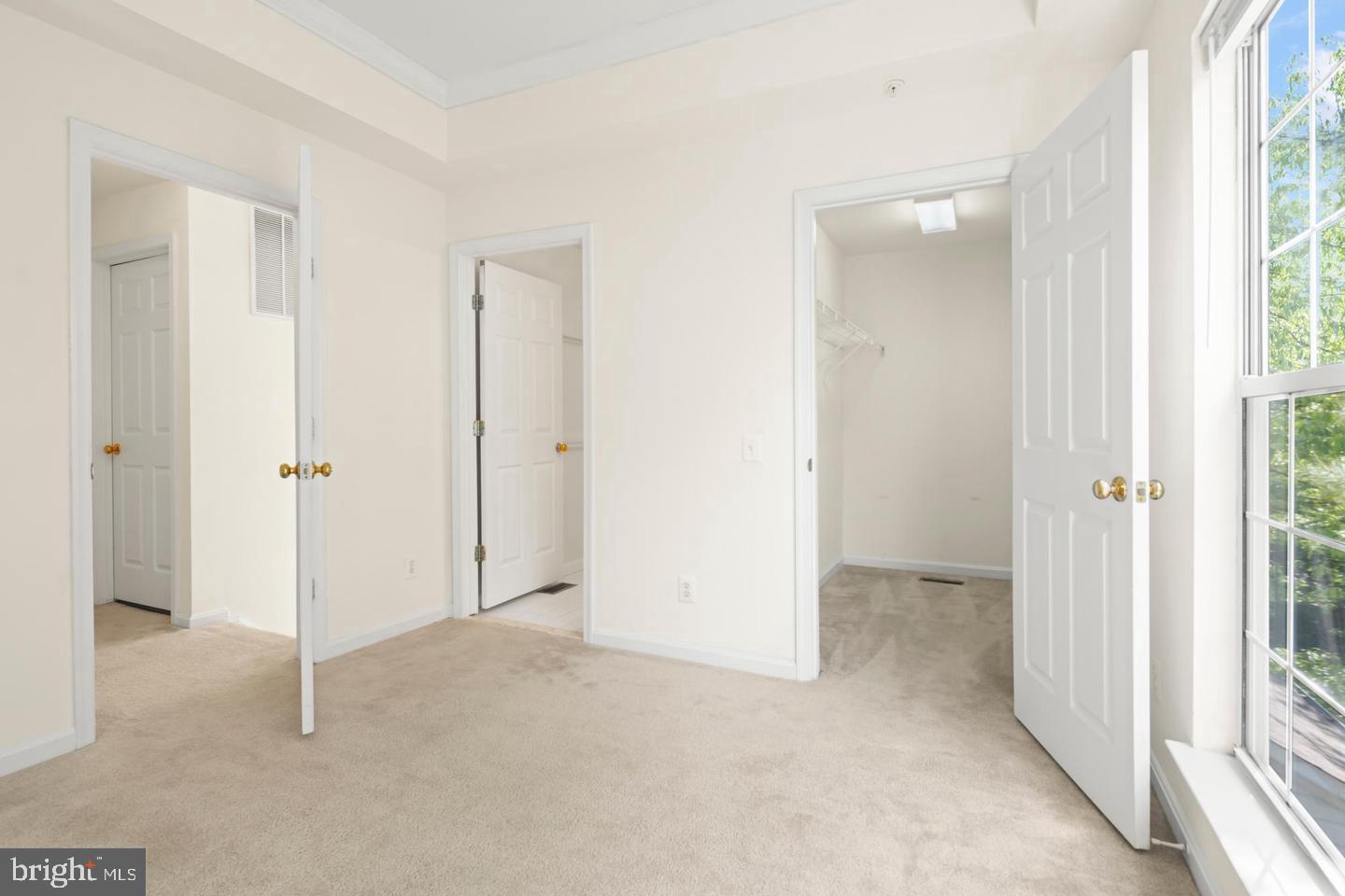 7014 Metropolitan Pl #302 Property Photo 18