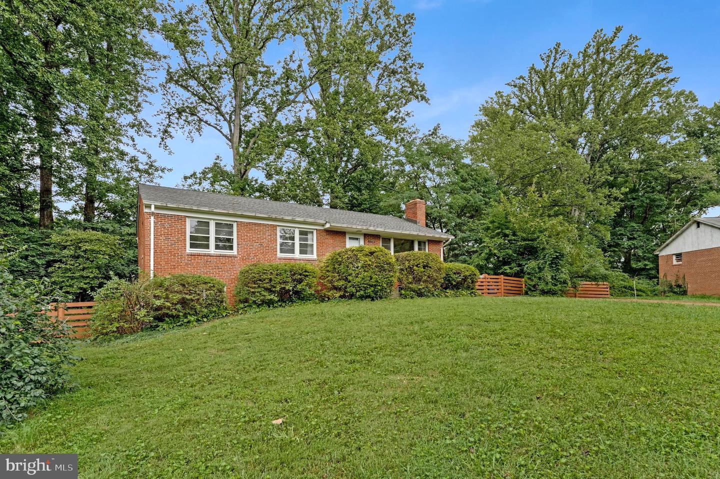 11720 Briggs Ct Property Photo 6