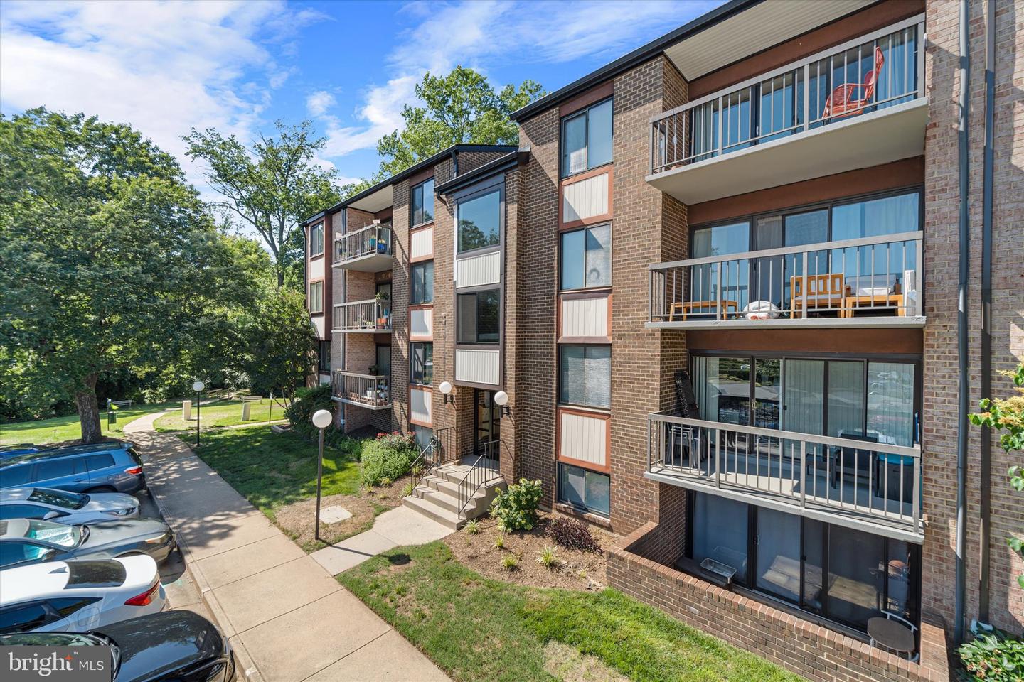 9730 Kingsbridge Dr #3 Property Photo 1
