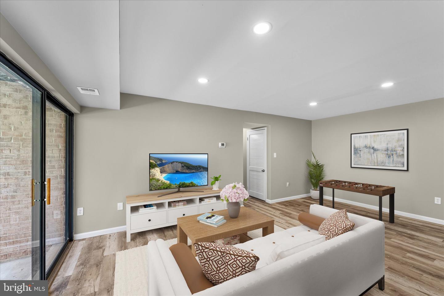 9730 Kingsbridge Dr #3 Property Photo 1