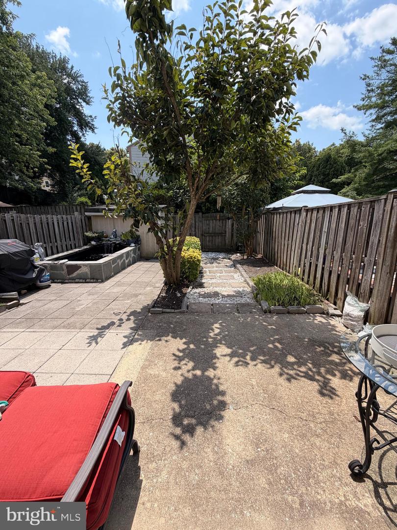 7735 Matisse Way Property Photo 8