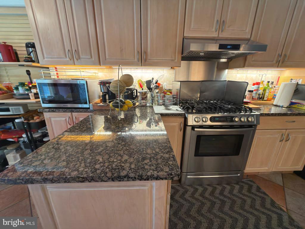 6801 Old Chesterbrook Rd Property Photo 14