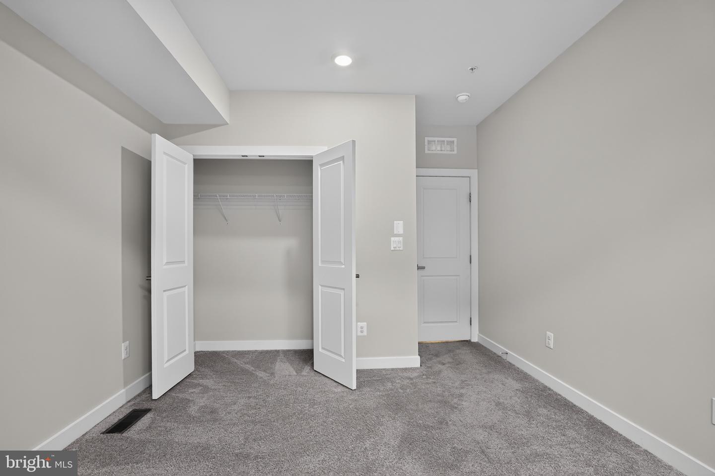 13246 Lake Woodland Way #5a Property Photo 31