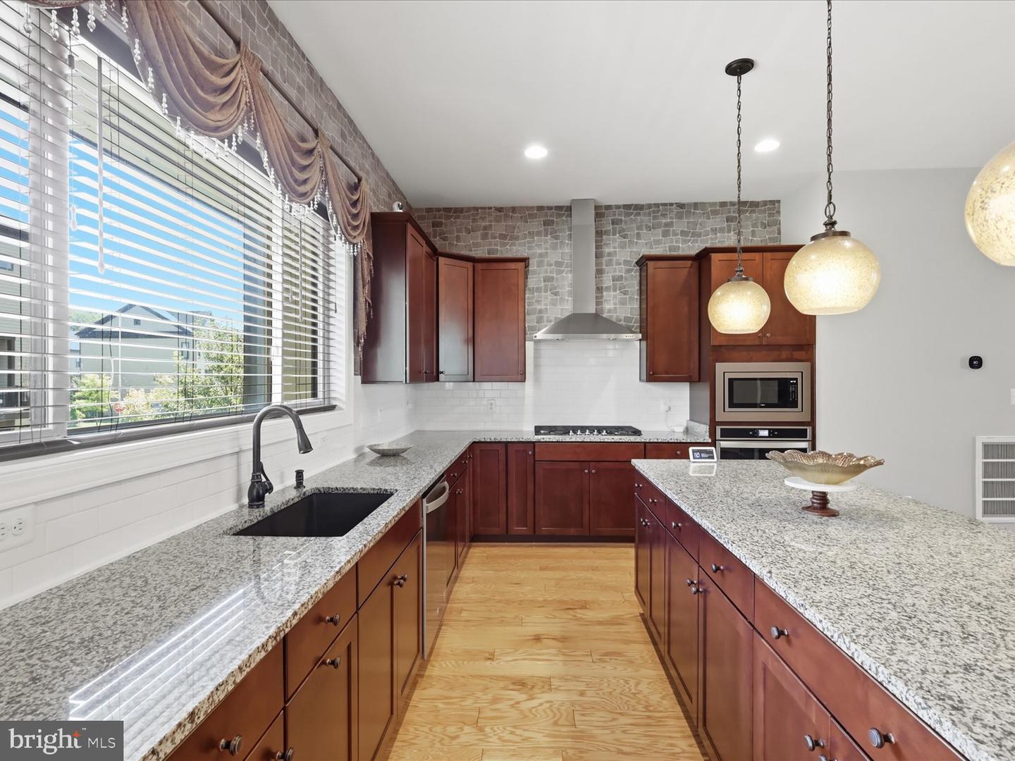 12331 Yellow Buckeye Way Property Photo 7