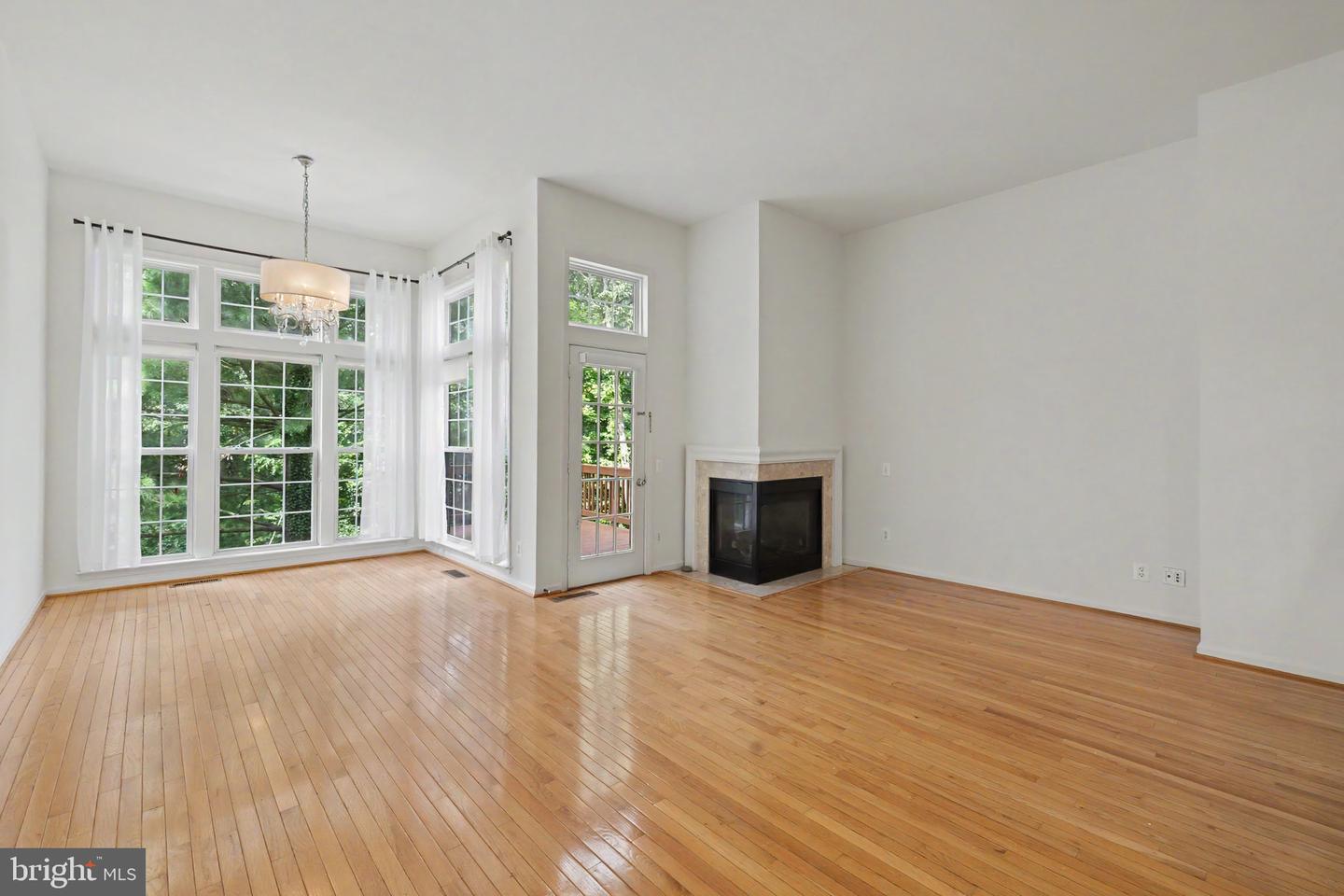 5438 Summer Leaf Ln Property Photo 15