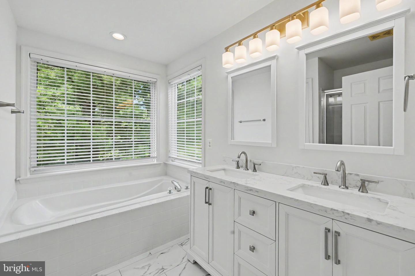 5438 Summer Leaf Ln Property Photo 27