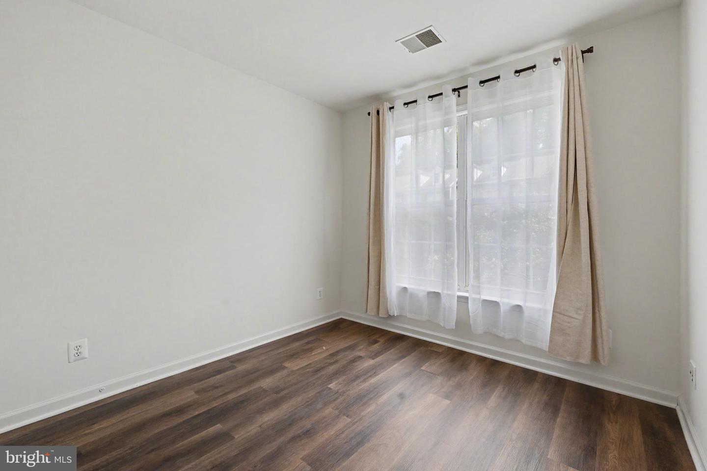 5438 Summer Leaf Ln Property Photo 30