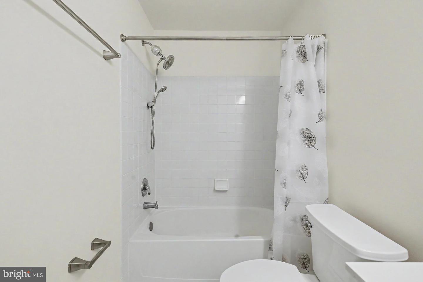 5438 Summer Leaf Ln Property Photo 33