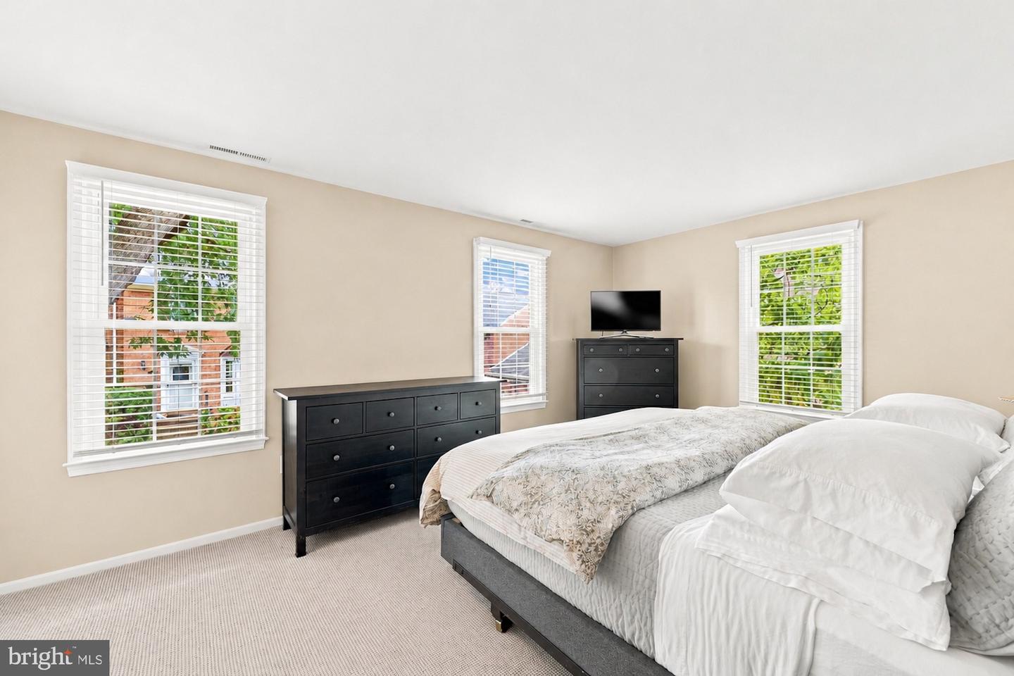 558 Windover Ave Nw Property Photo 23