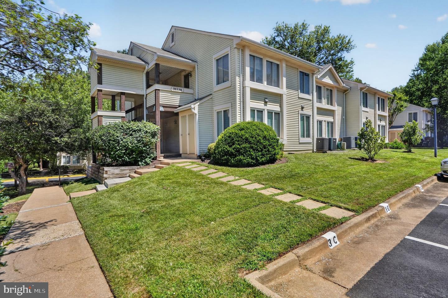 10330 Luria Commons Ct #2e Property Photo 2