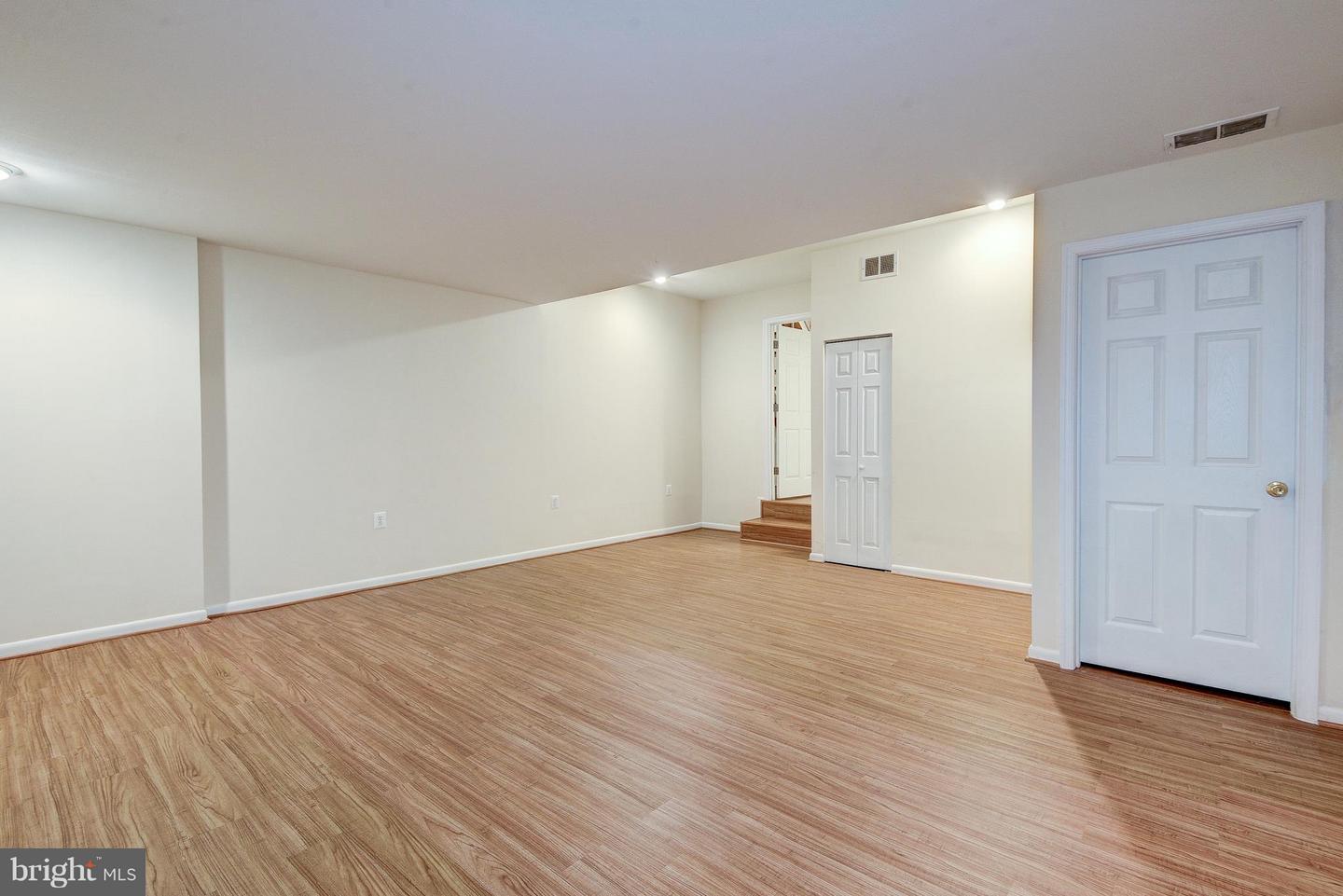 1502 Farsta Ct Property Photo 23