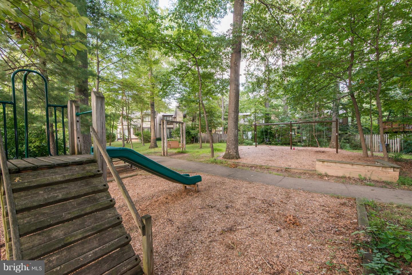 1502 Farsta Ct Property Photo 30