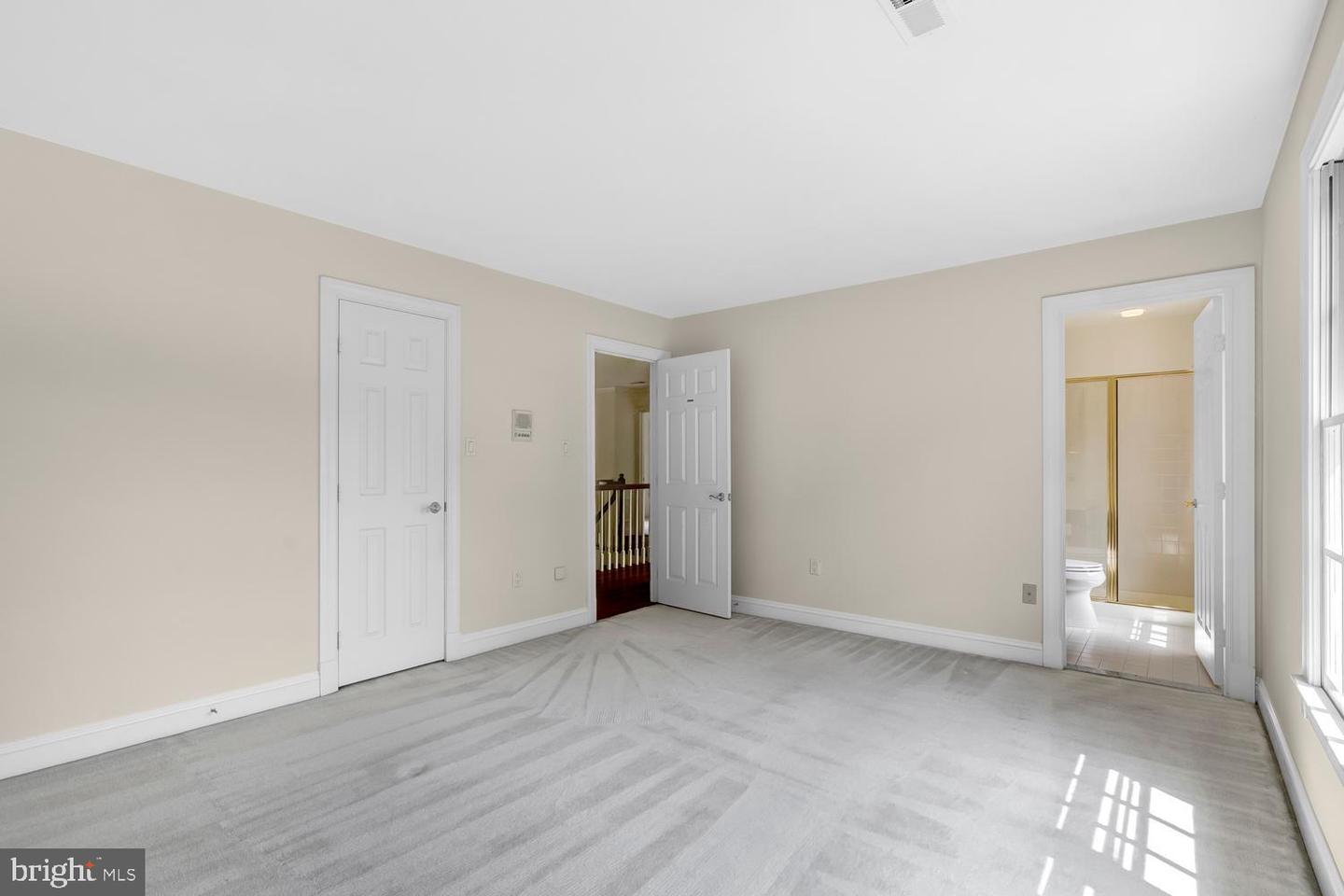 9400 Ludgate Dr Property Photo 39