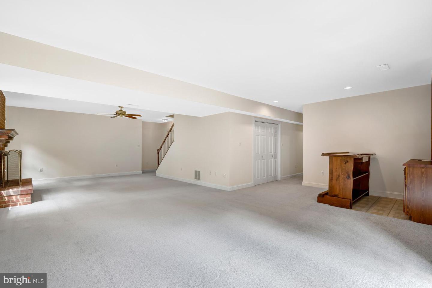 9400 Ludgate Dr Property Photo 46