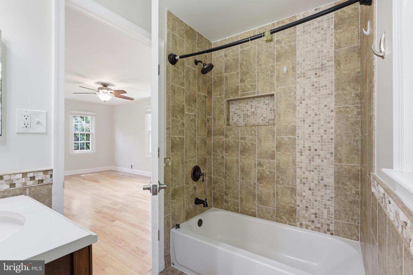 12348 Coleraine Ct Property Photo 26